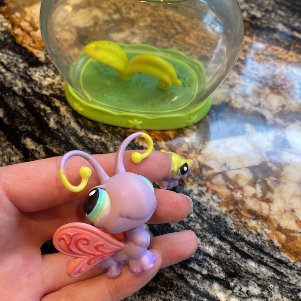 Littlest Pet Shop Butterfly - Picture 2 of 6